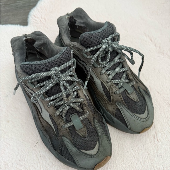 Adidas Yeezy Boost 700 V2 Geode US 7 - Picture 6 of 12